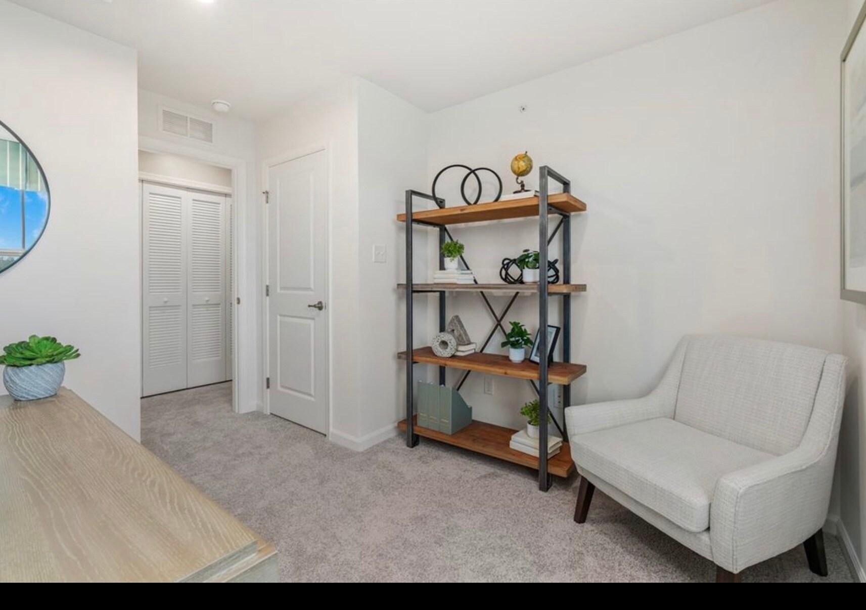 Building Photo - 107 Leah Dr