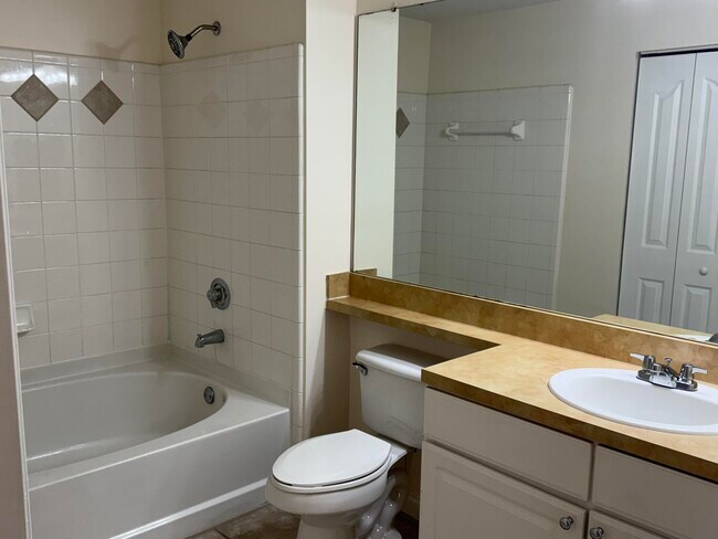 Building Photo - 9833 Baywinds Blvd