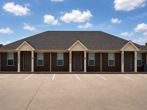 Building Photo - 2205 Opportunity Dr