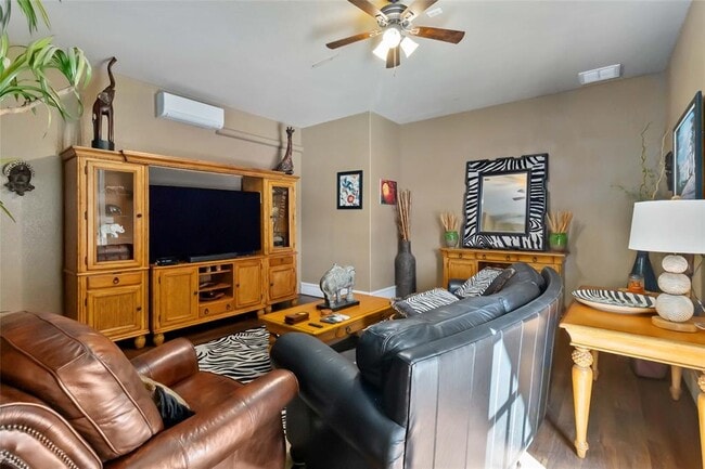 Building Photo - 192 Wagon Way