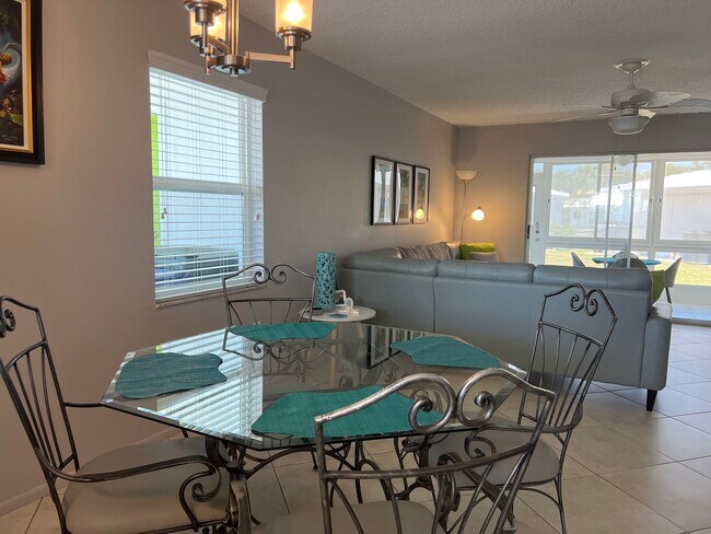 Building Photo - 371 Circlewood Dr