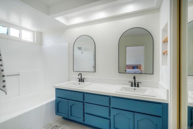 Building Photo - 6817 Watercourse Dr