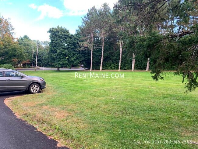 Building Photo - 198 Main Rd N