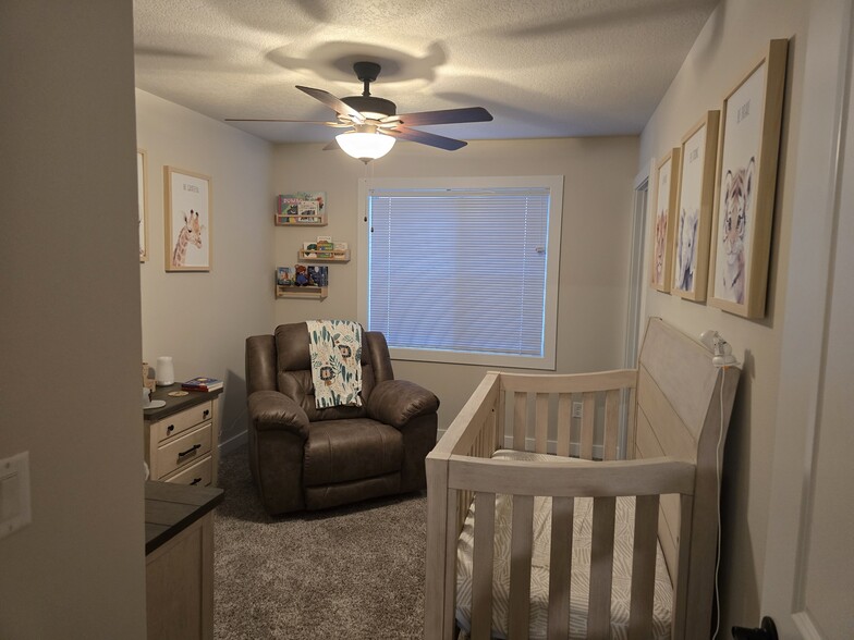 Building Photo - 6923 Bluebell Ct
