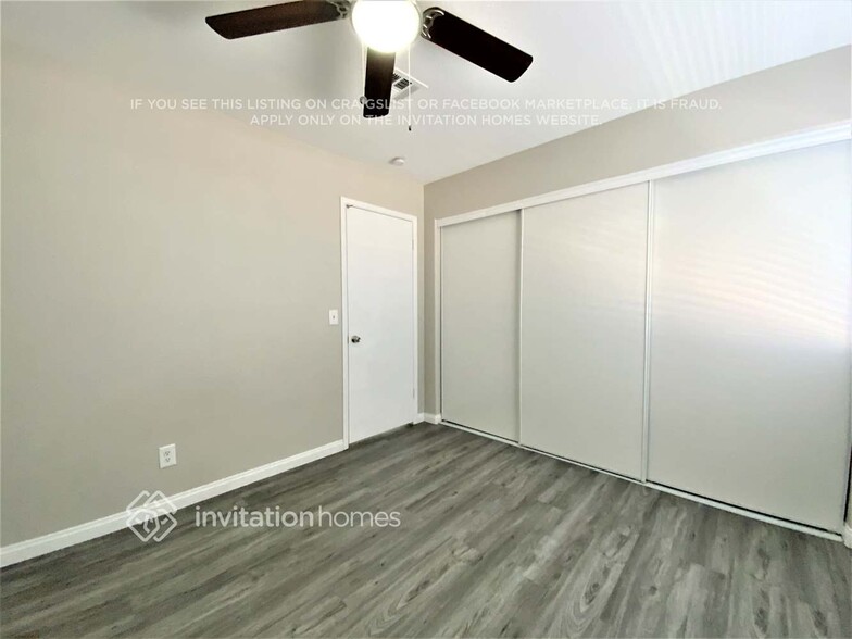 Building Photo - 1221 Taramar St