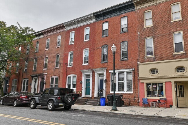 Primary Photo - 1642 N 3rd St