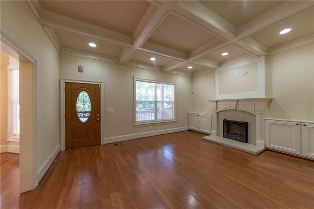 Building Photo - 1371 Clermont Ave