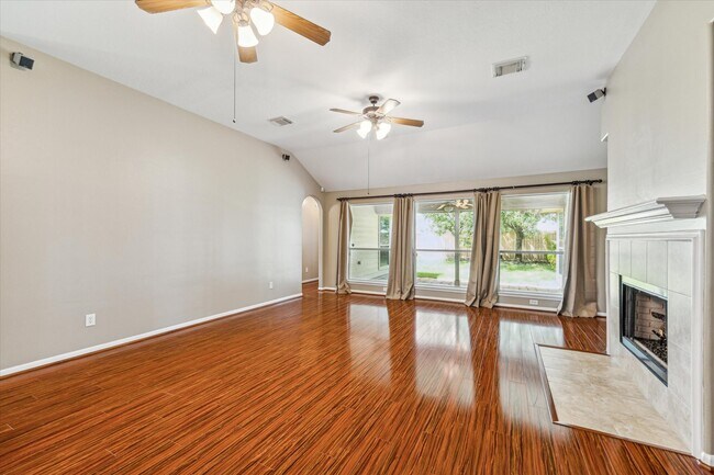 Building Photo - 18703 Summercliff Ln