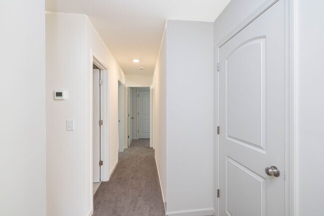 Building Photo - 4 Bedroom Home Piedmont School District - ...