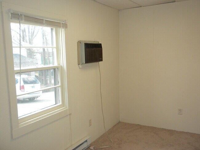 Building Photo - 1510 Rosemary Ln