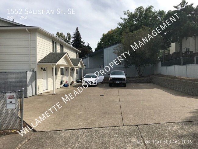 Building Photo - Updated 2 Bedroom 1.5 Bath Townhouse, Wate...