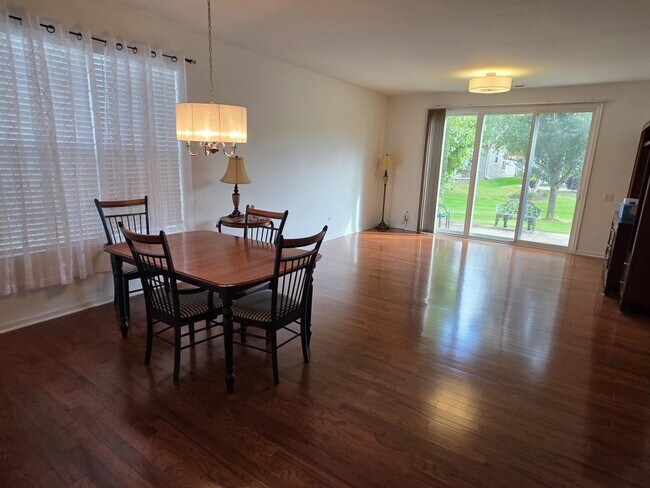 Building Photo - 2772 Cascade Falls Cir