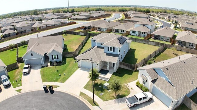 Building Photo - 410 Watercourse Wy