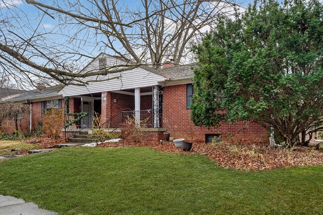 Building Photo - 1721 Woodruff Place Cross Dr