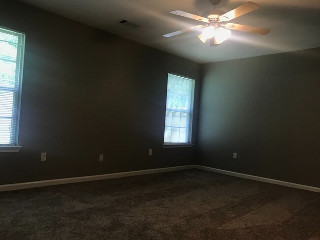 Building Photo - 230 Autumnwood Drive