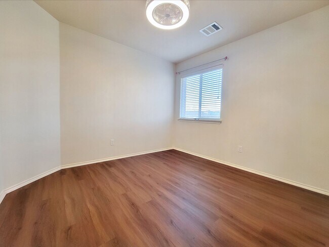 Building Photo - Beautiful 4 BR / 2 BA Home for Rent in Austin