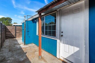 Building Photo - "Charming 1-Bedroom Retreat at 1516B McAllister Avenue, Sacramento – Cozy 760 sq ft with In Unit ...
