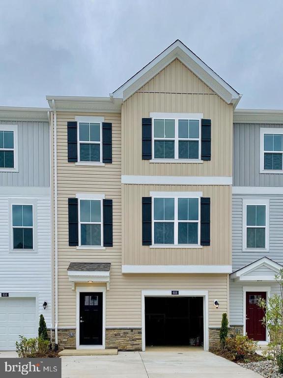 Building Photo - 608 Cherryview Dr