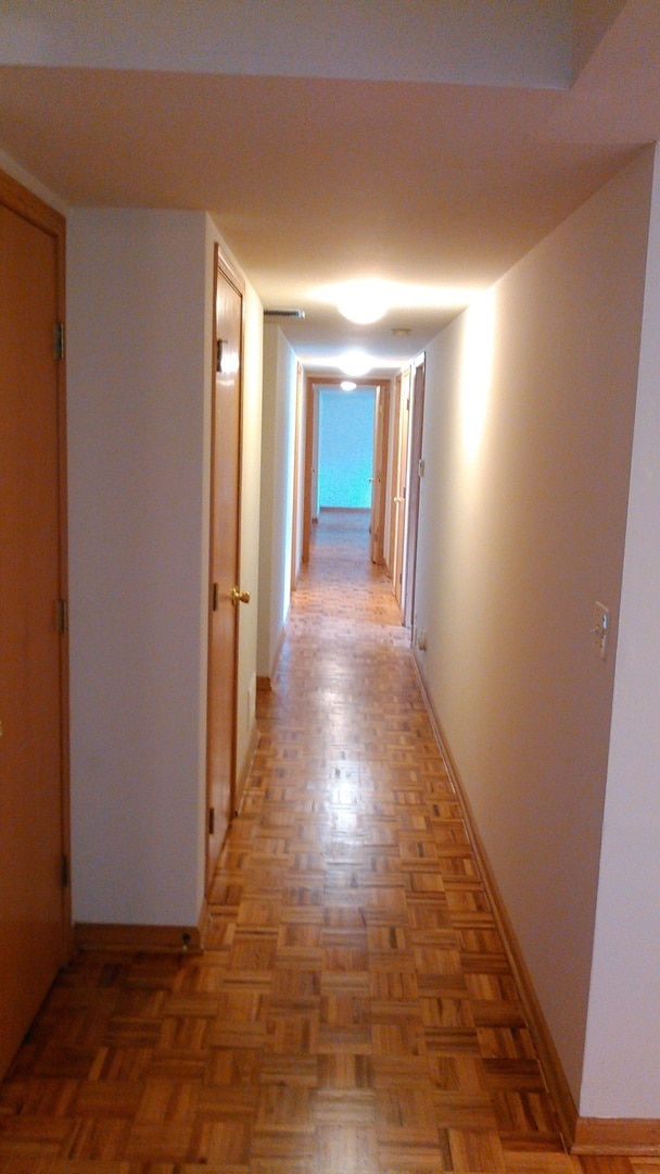 Building Photo - Large 3 bed/ 2 bath garden unit Available July 1