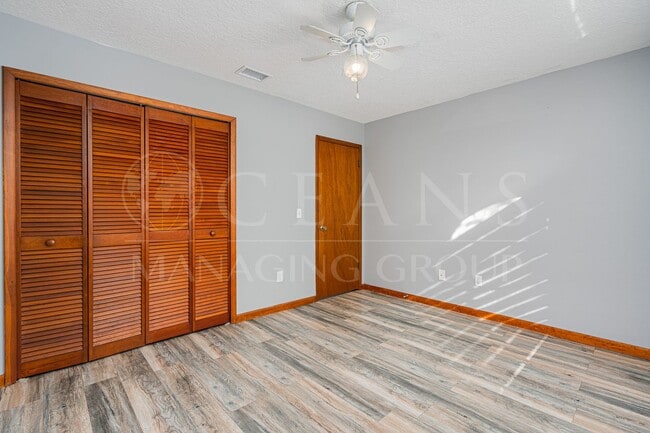 Building Photo - TOWNHOMES WEST, PORT ORANGE!