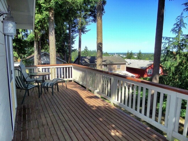 Building Photo - 1911 Ponderosa Ct