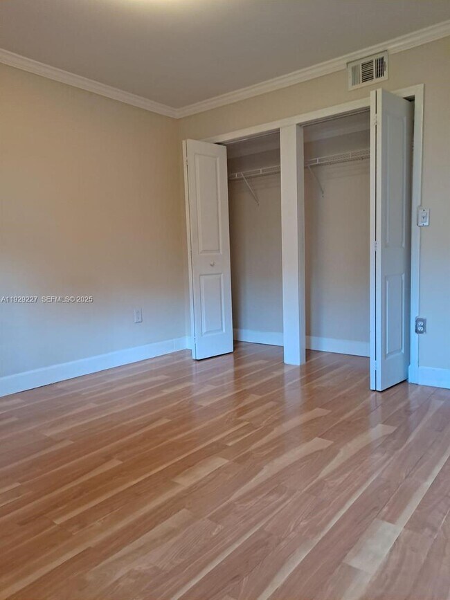 Building Photo - 4635 NW 97th Pl