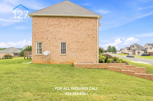 Building Photo - Stunning 4-Bedroom House in Prime Forest Location!