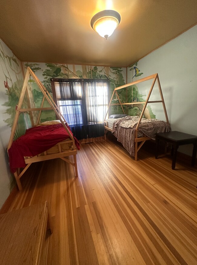 Building Photo - FURNISHED Short Term approved-Gorgeous 4 bed historic home in downtown GJ