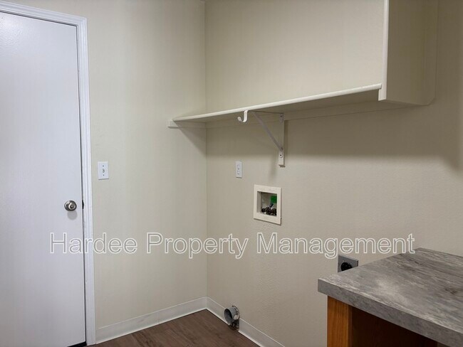 Building Photo - 1422 Allante Pl