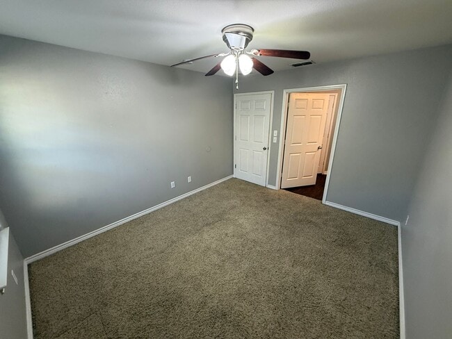 Building Photo - 3/2/1 near UT Tyler!