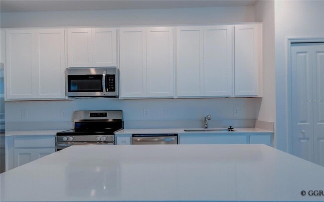Building Photo - 3239 Laurent Lp