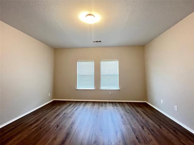 Building Photo - 3104 Kennedy Dr