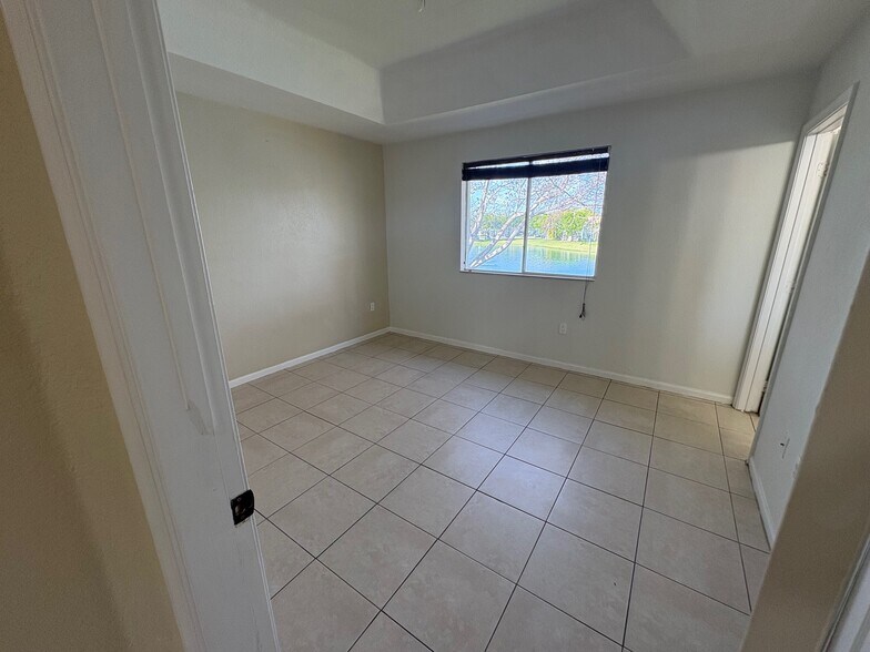 Building Photo - 2819 SE 15th Rd