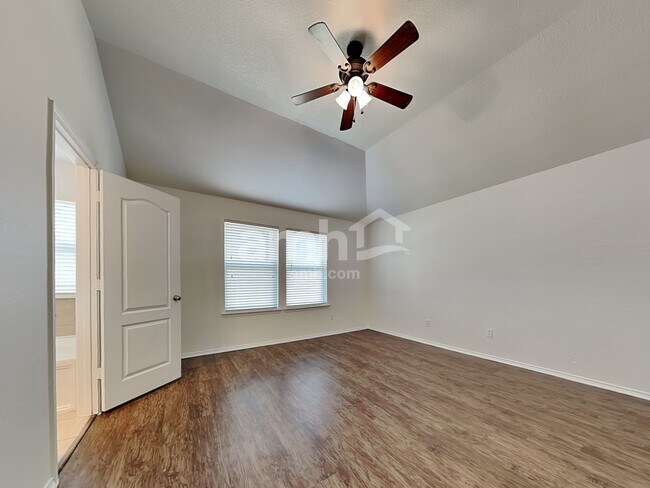 Building Photo - 1101 Johnson City Ave