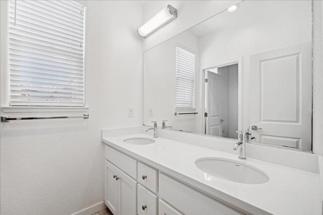 Building Photo - 4073 Gloster Way