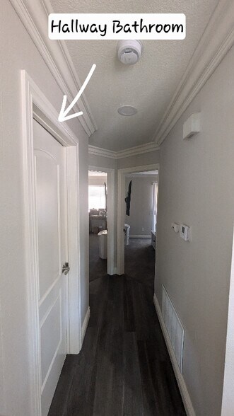 Building Photo - 768 La Tierra St