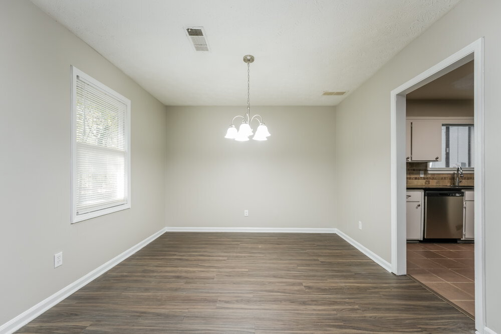 Building Photo - 591 Stonehedge Dr