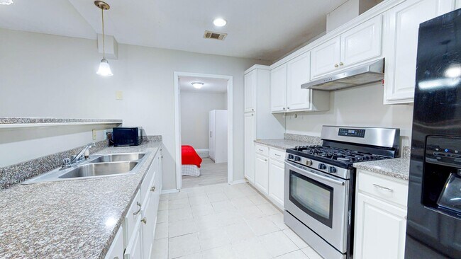 Building Photo - 6189 Charring Cross Ct