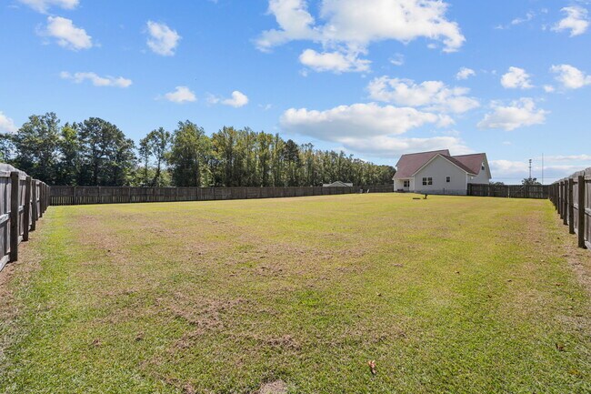 Building Photo - 203 Reid Ct S