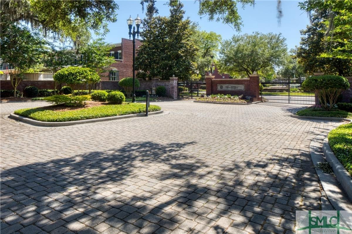 Building Photo - 49 Thatcher Ln