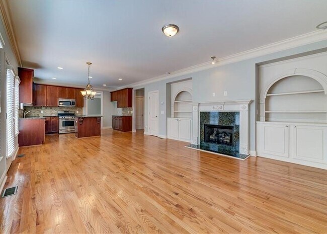 Building Photo - 4760 Bantry Way