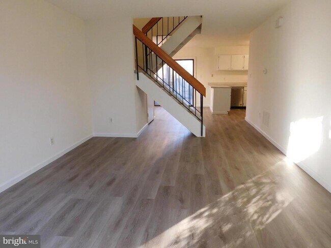 Building Photo - 2130 Cartwright Pl
