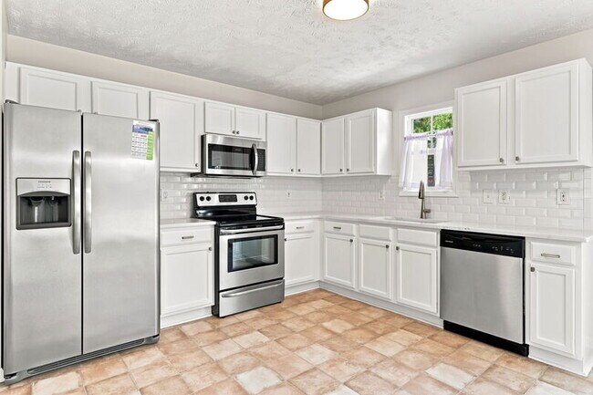 Building Photo - 4906 Yorkchester Dr