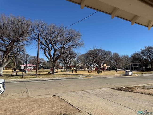 Building Photo - 206 S 8th St