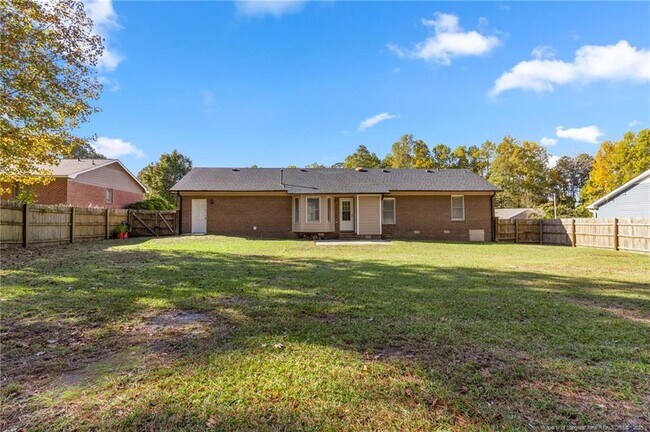 Building Photo - 2713 Leabrook Dr