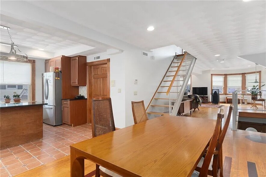 Building Photo - 18 Piedmont St