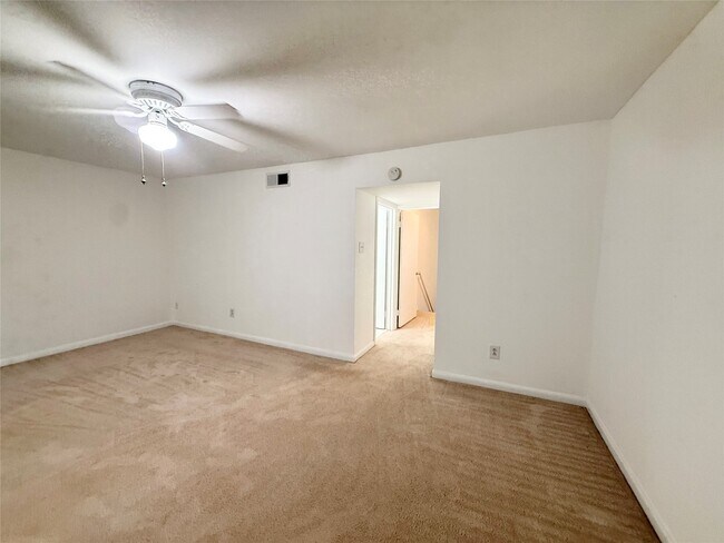 Building Photo - 3912 Mandell St