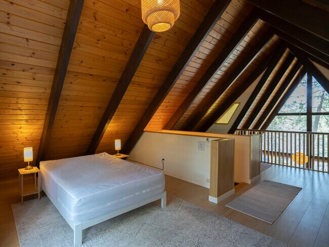 Building Photo - 32355 Nordic Dr