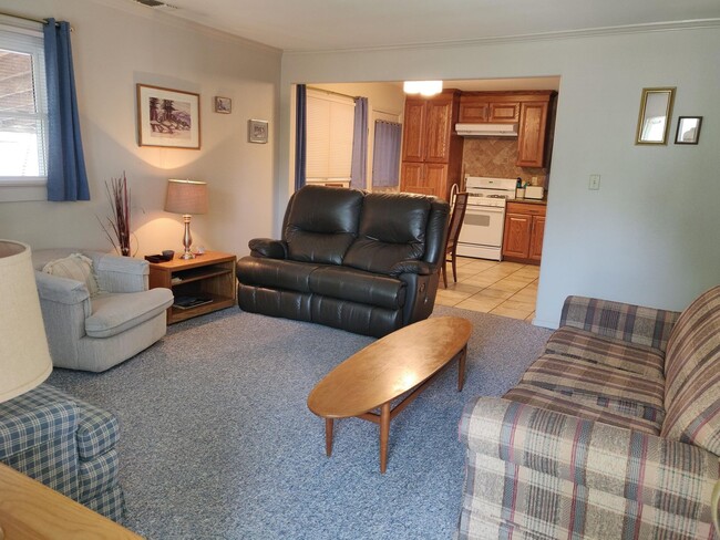 Building Photo - 1 Bed 1 Bath Home with Office Space