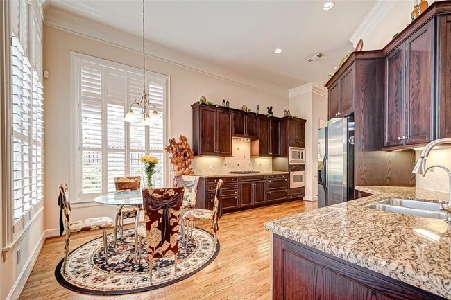 Building Photo - 6331 W Mystic Meadow